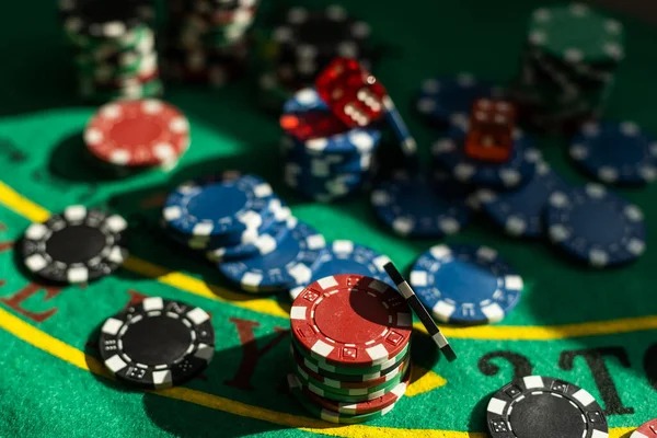 bajutogel Round-led table rhythm